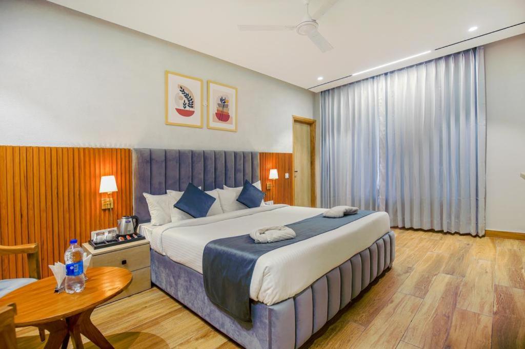 Hotel West Inn Premium Kharar Exterior foto